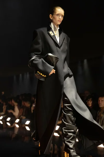 Look 33